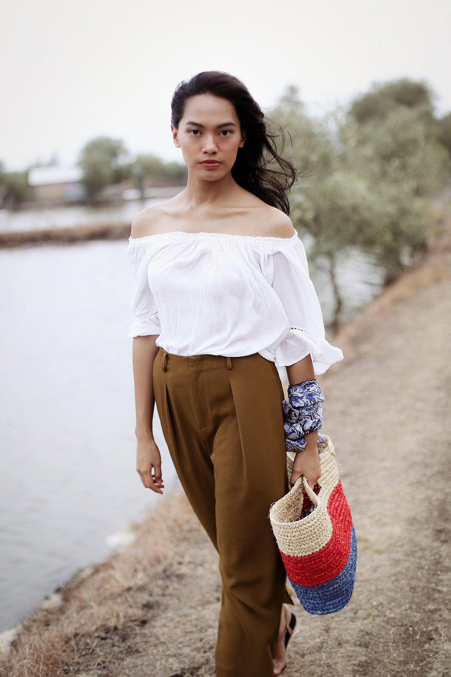 SAYAN Raffia Tote Bag, in Red & Blue