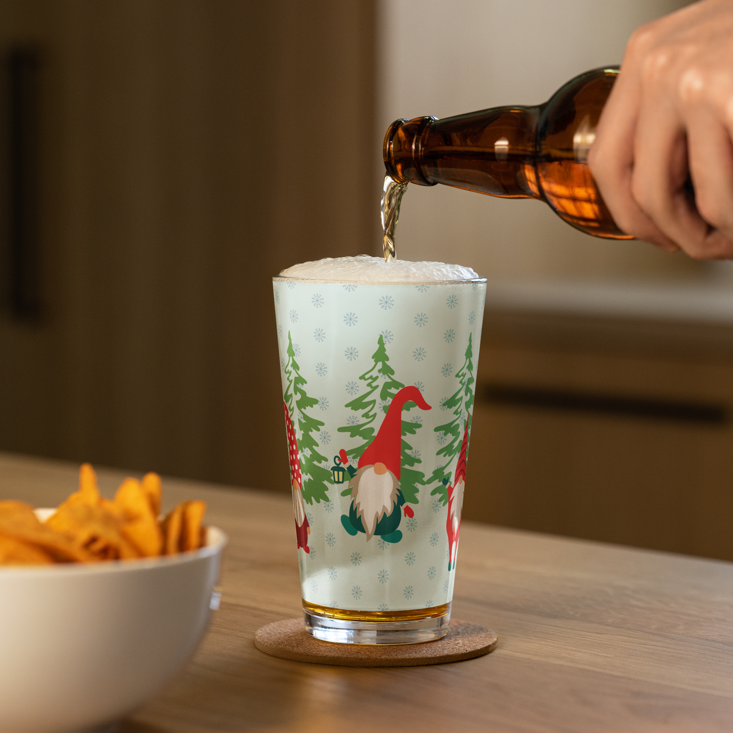 Shaker pint glass - Holiday Gnome