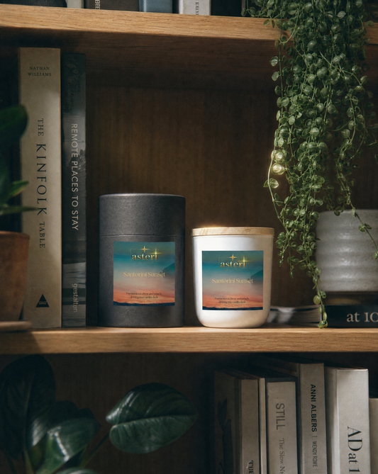 Exquisite Hand-Poured Soy Wax Candle (8 oz) – Santorini Sunset